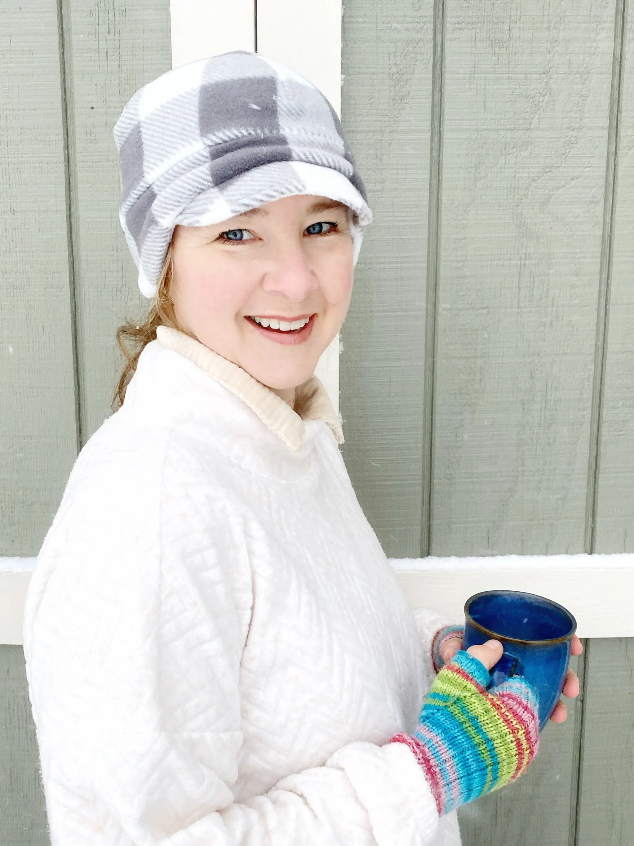 Anti-pill Fleece Winter Hat for Women, Winter Hat, Earflap Beanie for Women, Grey and White Buffalo Plaid