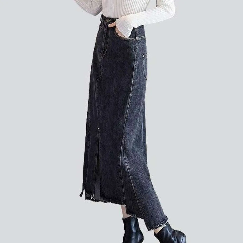 Asymmetric edge cut long skirt