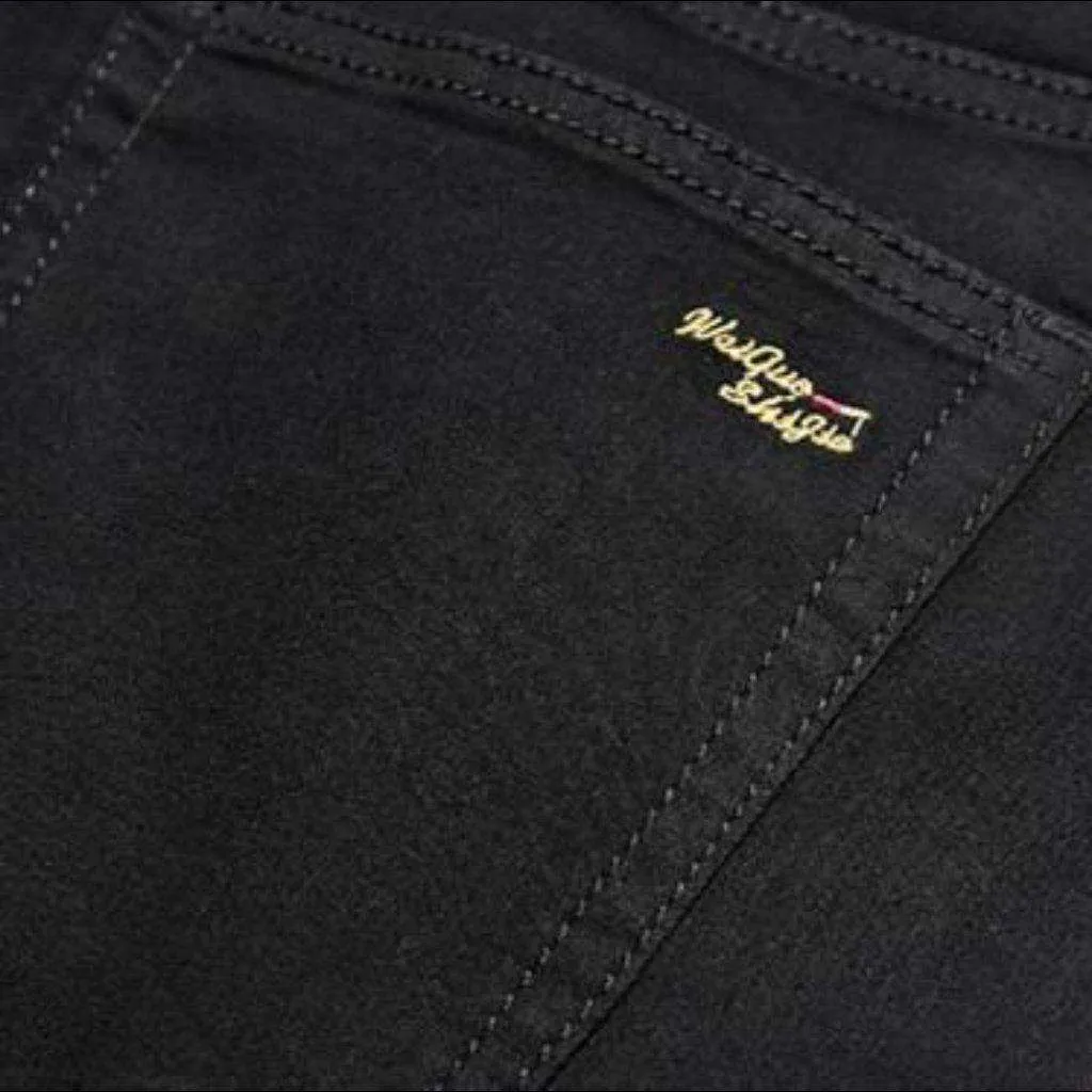 Black straight-fit jeans for men