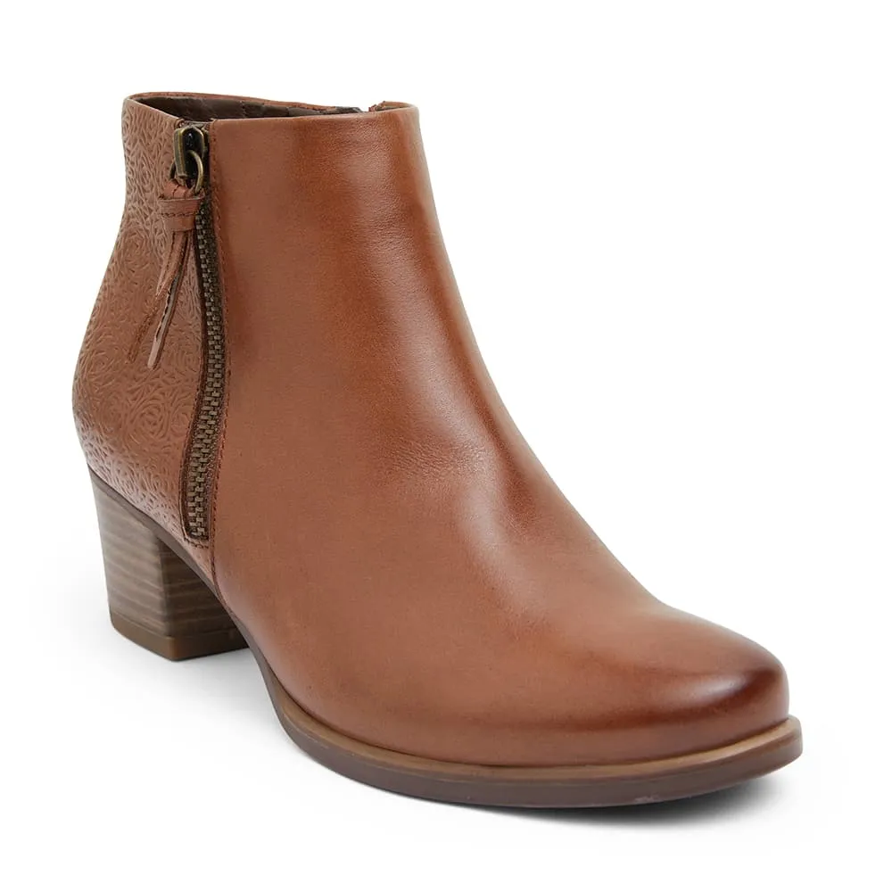 Cafe Boot in Tan Leather