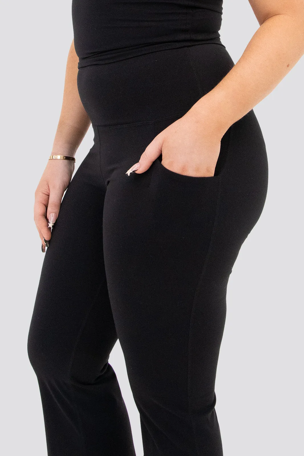 Daze Flare Pocket Leggings - Black