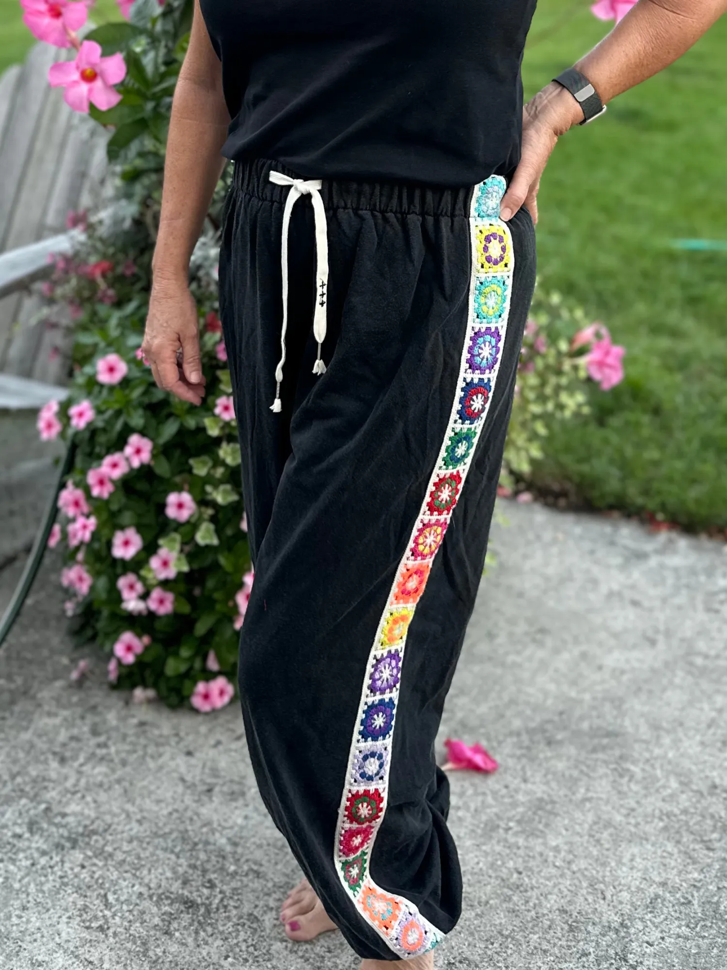 Embroidered Square Patch Elastic Joggers