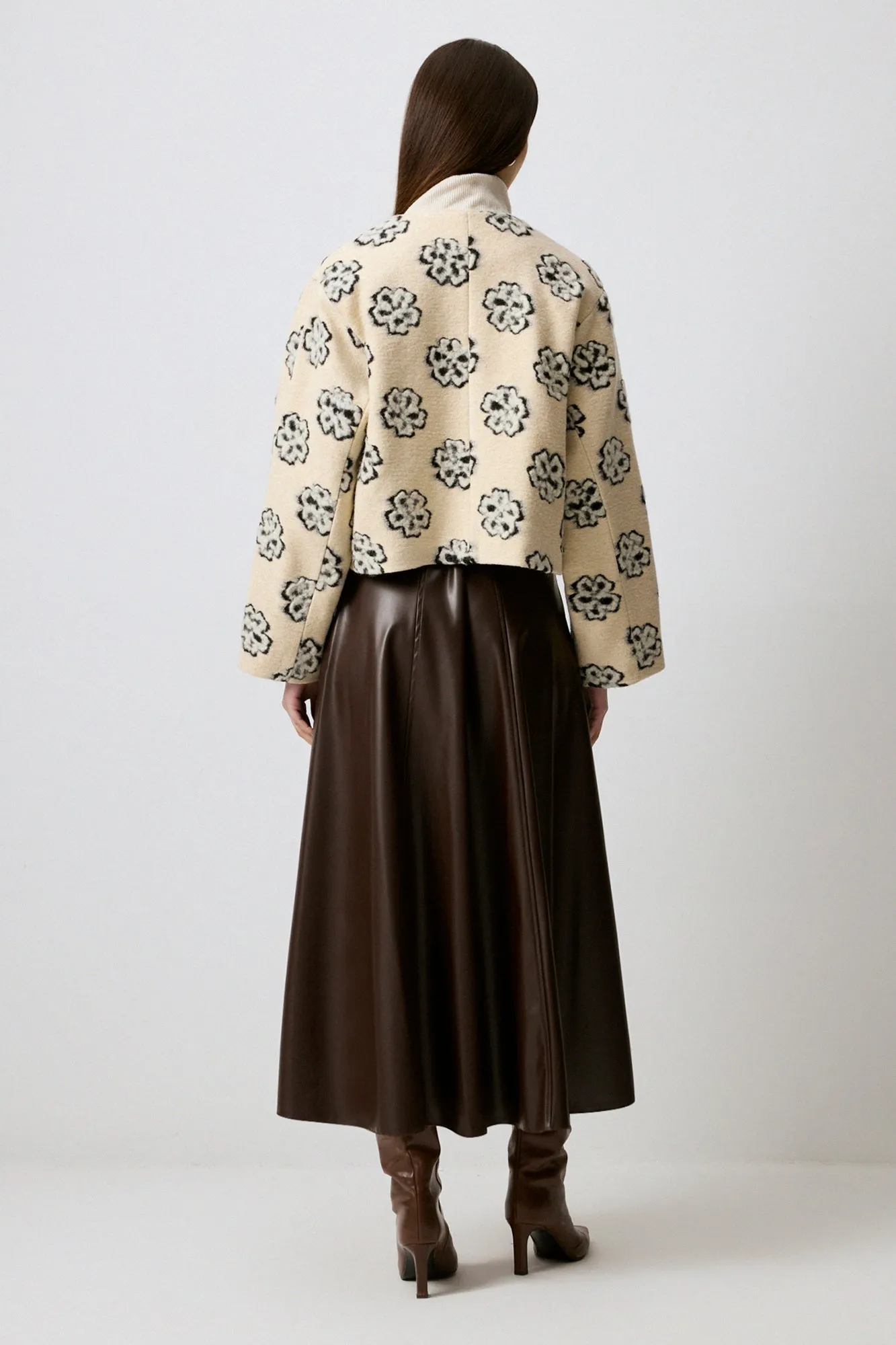 FLOWER EMBROIDERED SHORT COAT