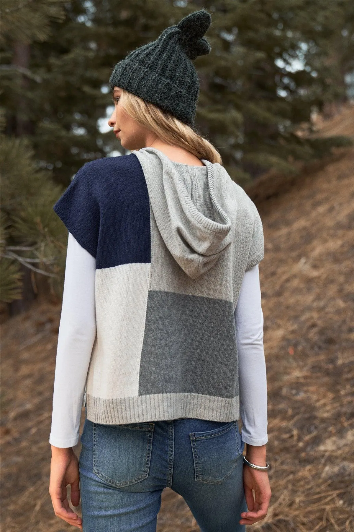 Grey Color Block Sleeveless Knitted Boxy Kangaroo Pocket Detail Hooded Vest