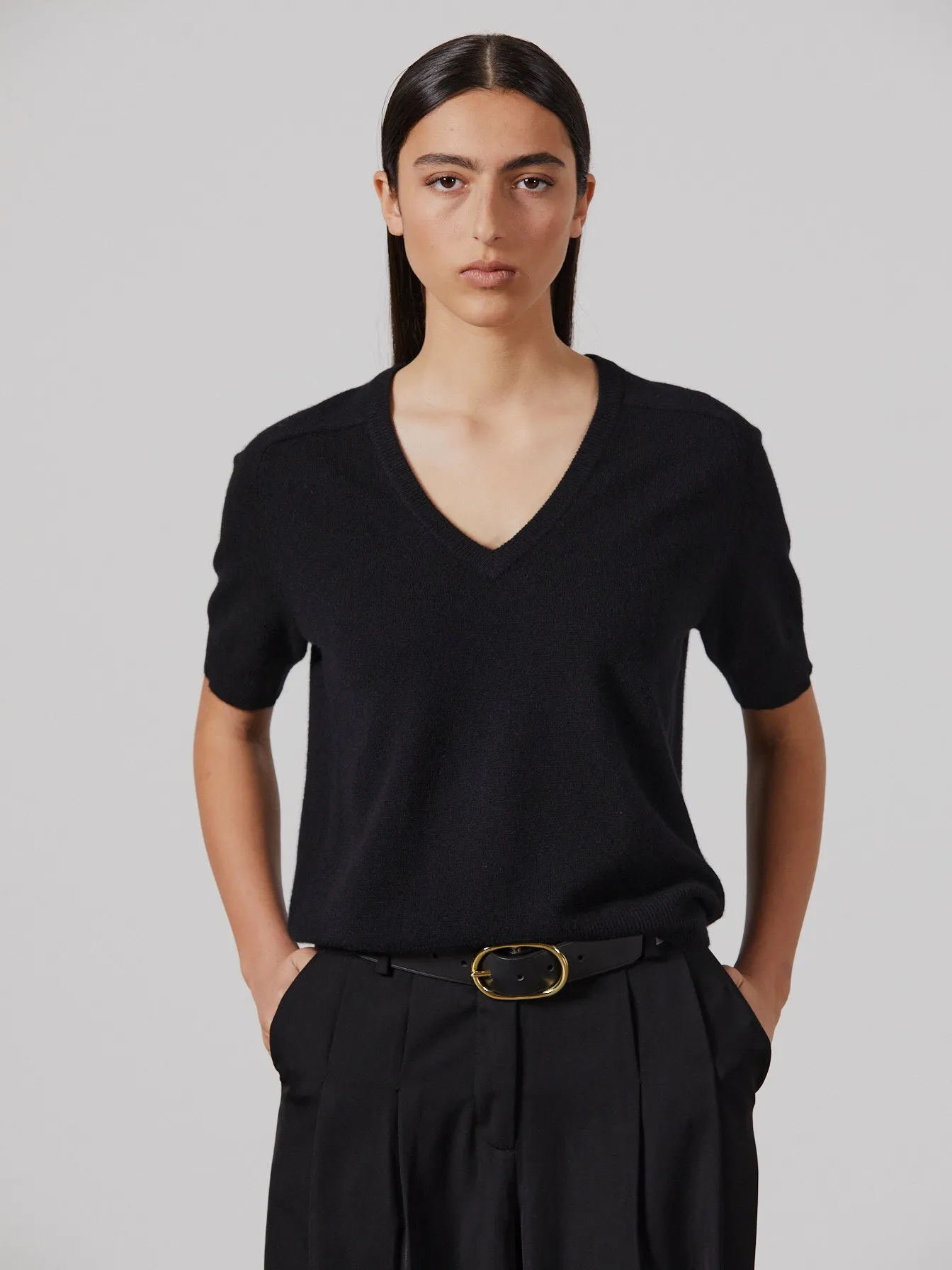 Jasper Cashmere T-Shirt V-Neck - Black