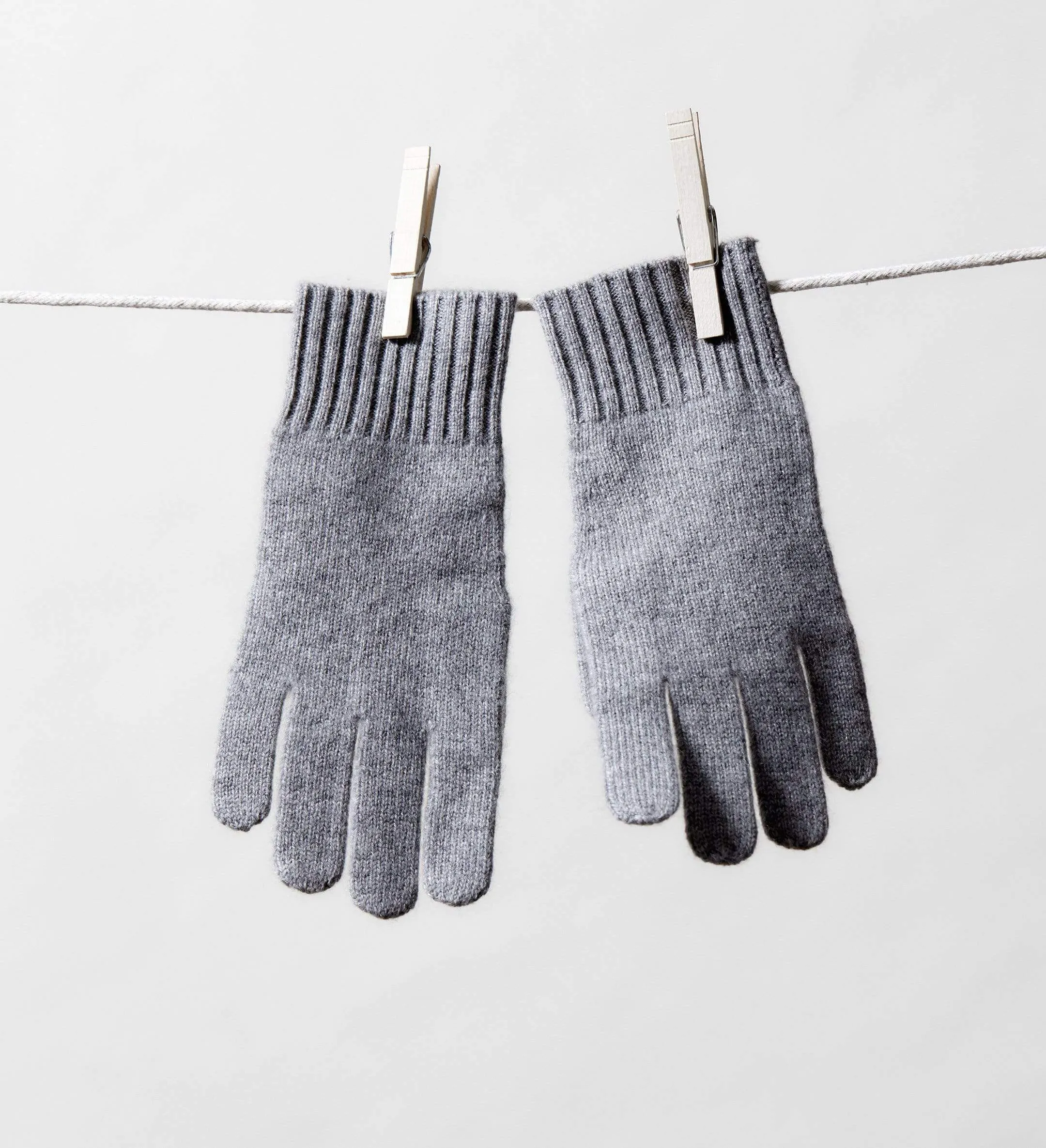 The Unisex Cashmere Plain Knit Gloves